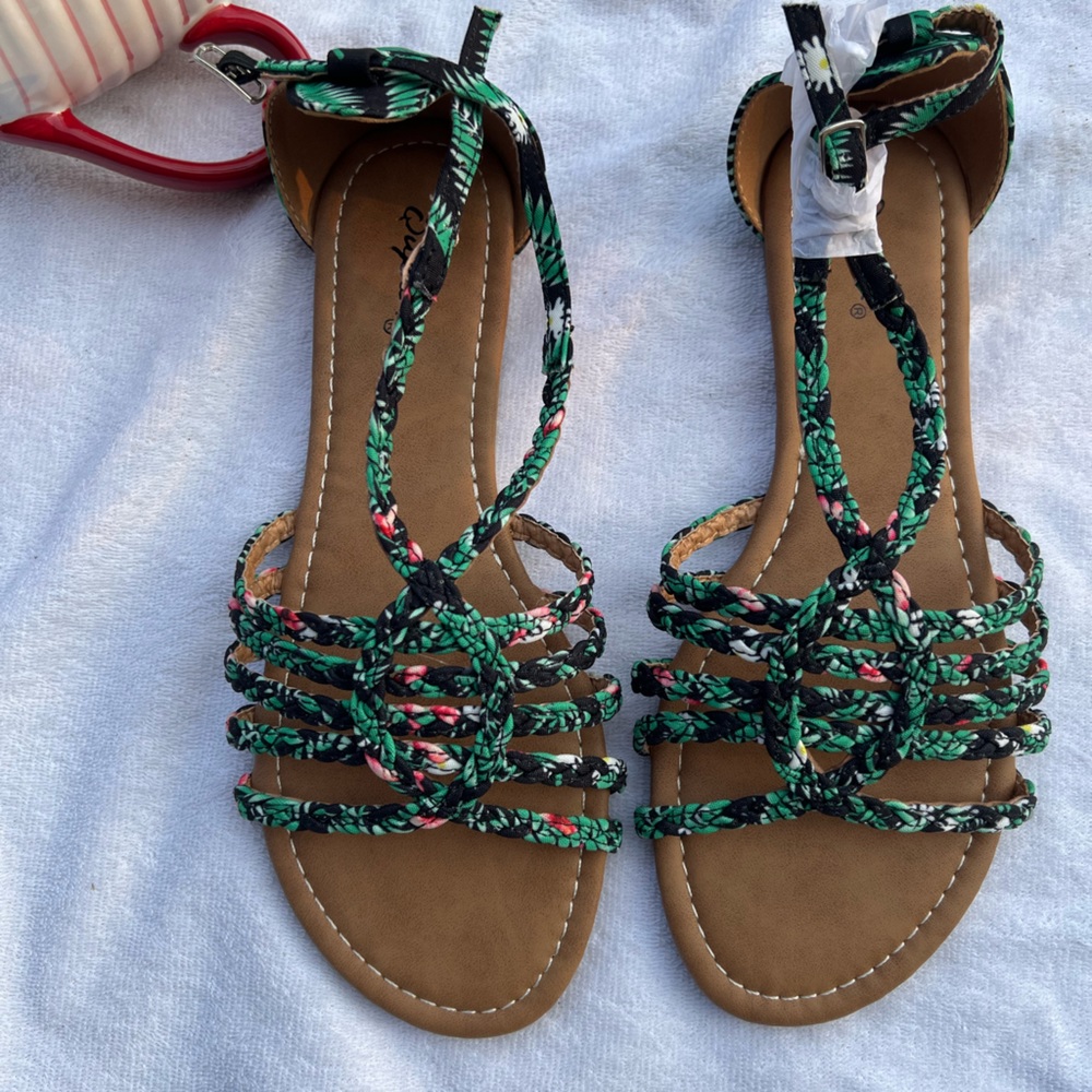 GORGEOUS SUMMER SANDALS♥️